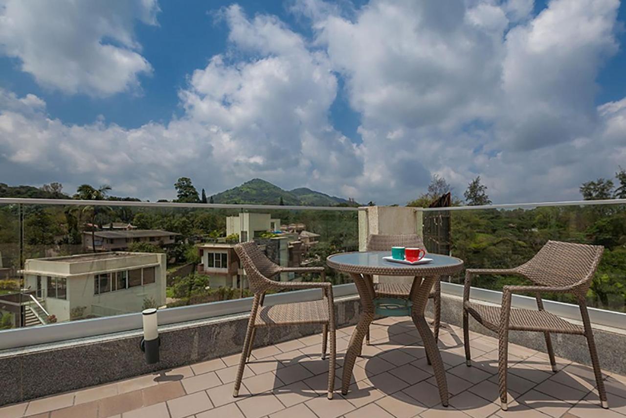 Villa Azul By Stayvista, Offering A Snooker Table, Terrace, Swimming Pool & A Spacious Lawn With A Charming Gazebo For A Perfect Getaway Lonavala Dış mekan fotoğraf