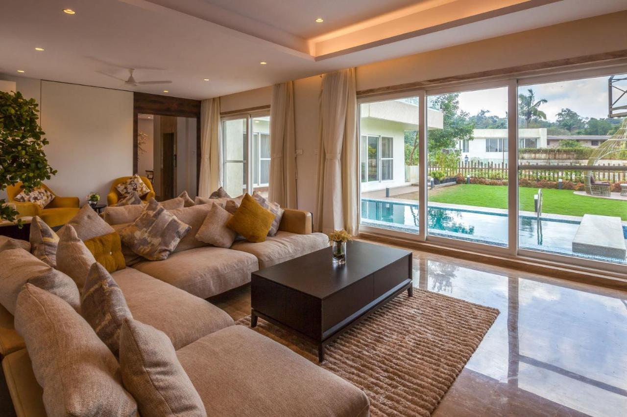 Villa Azul By Stayvista, Offering A Snooker Table, Terrace, Swimming Pool & A Spacious Lawn With A Charming Gazebo For A Perfect Getaway Lonavala Dış mekan fotoğraf