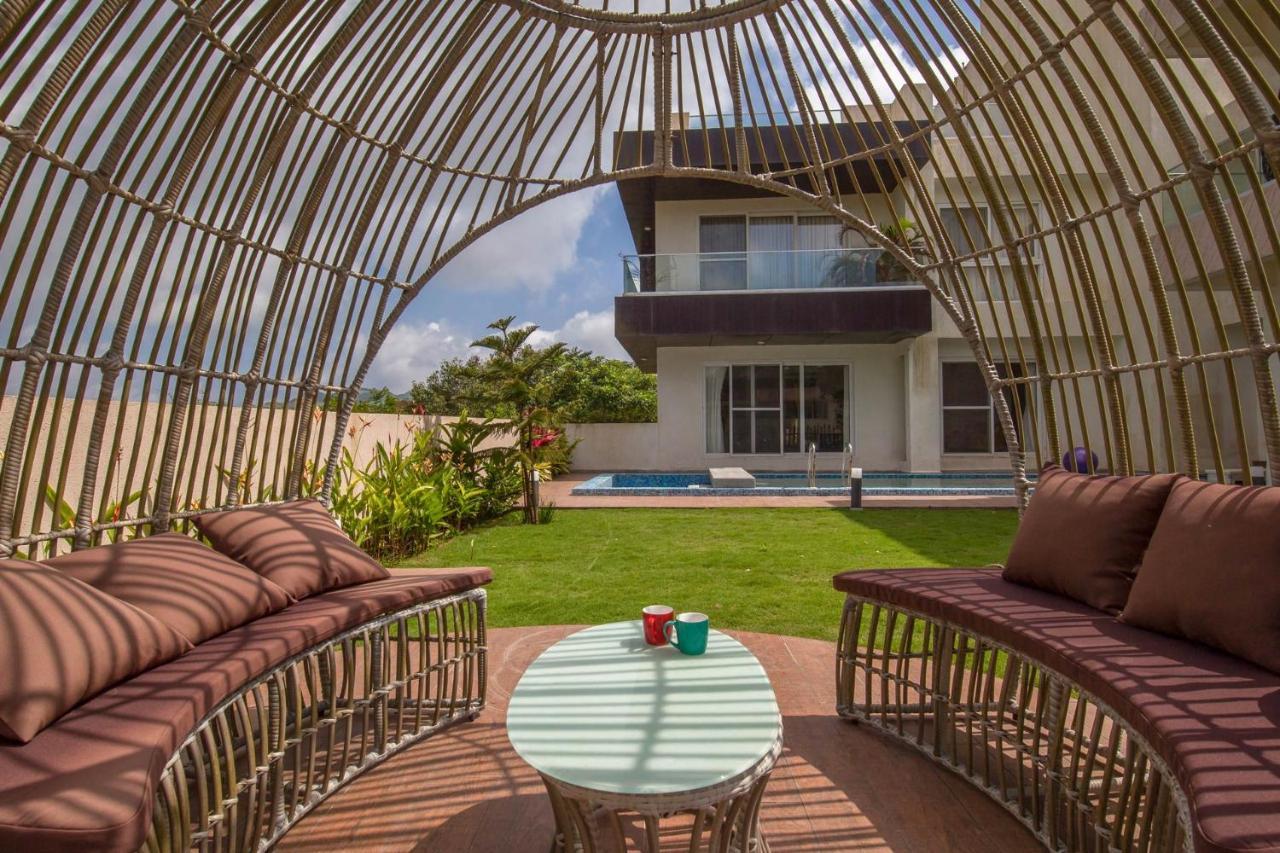Villa Azul By Stayvista, Offering A Snooker Table, Terrace, Swimming Pool & A Spacious Lawn With A Charming Gazebo For A Perfect Getaway Lonavala Dış mekan fotoğraf